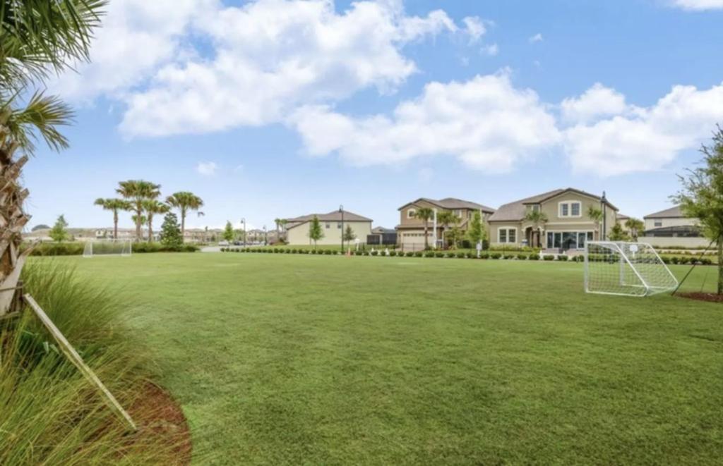 5 Bedrooms - 4,5 Bathrooms - Windsor At Westside 8928 Sa Orlando Extérieur photo